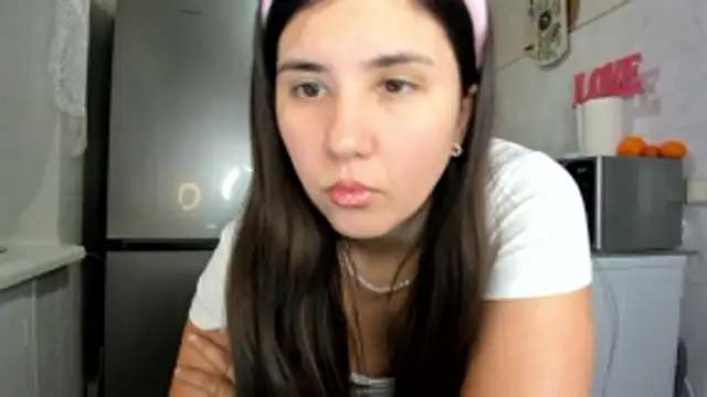 Snapshot of MiaMarrone chatting on 8, 1, 2026 MiaMarrone online show from 8, 1, 2026