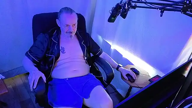 Snapshot of Richy__Rich_ chatting on 24, 4, 2026 Richy Rich online show from 24, 4, 2026