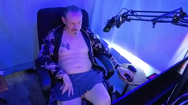 Snapshot of Richy__Rich_ chatting on 25, 4, 2026 Richy Rich online show from 25, 4, 2026