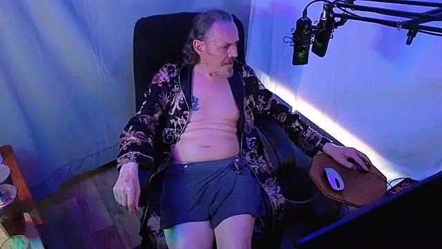 Snapshot of Richy__Rich_ chatting on 10, 7, 2026 Richy Rich online show from 10, 7, 2026