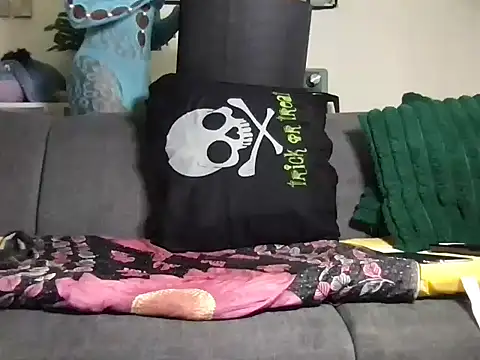 Snapshot of choco_petite chatting on 9, 1, 2025 choco petite online show from 9, 1, 2025