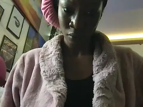 Snapshot of choco_petite chatting on 1, 2, 2025 choco petite online show from 1, 2, 2025