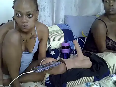 Snapshot of purplescarlet chatting on 2, 7, 2026 purplescarlet online show from 2, 7, 2026