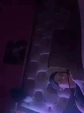 Flossy Vettie online show from 11, 3, 2025