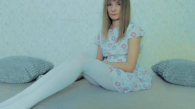 Snapshot of YourCaramel chatting on 3, 3, 2025 YourCaramel online show from 3, 3, 2025