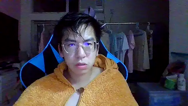 Snapshot of charlie_xdd chatting on 18, 3, 2025 charlie xdd online show from 18, 3, 2025