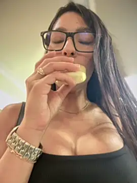 Snapshot of DulceLenns chatting on 21, 2, 2025 DulceLenns online show from 21, 2, 2025