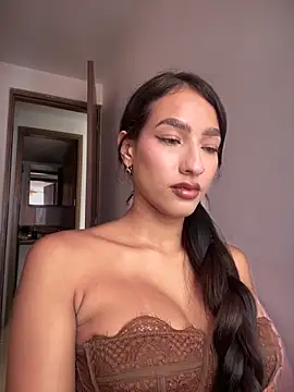 Snapshot of DulceLenns chatting on 16, 10, 2025 DulceLenns online show from 16, 10, 2025