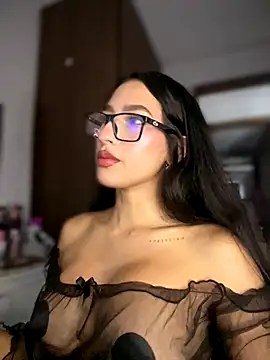 Snapshot of DulceLenns chatting on 18, 12, 2025 DulceLenns online show from 18, 12, 2025