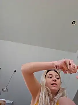 ScarletCallings420 online show from 28, 2, 2025