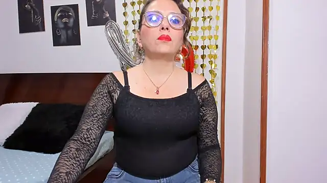 Snapshot of taylorhot70 chatting on 28, 5, 2026 taylorhot70 online show from 28, 5, 2026