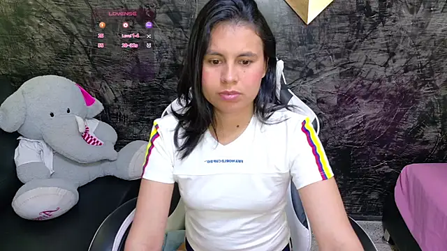 Snapshot of olivia_love_ chatting on 17, 6, 2026 olivia love online show from 17, 6, 2026