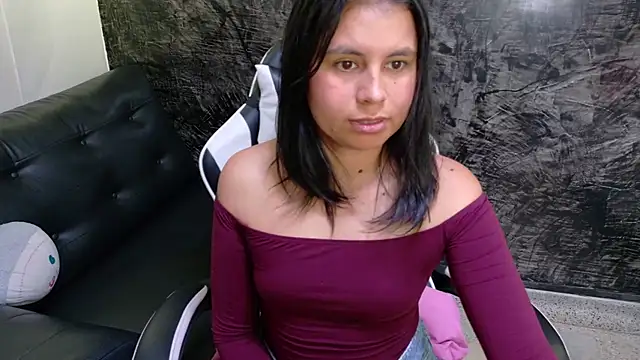 Snapshot of olivia_love_ chatting on 25, 6, 2026 olivia love online show from 25, 6, 2026