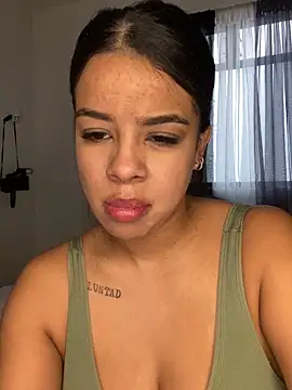 Snapshot of trianawhite chatting on 9, 1, 2025 trianawhite online show from 9, 1, 2025