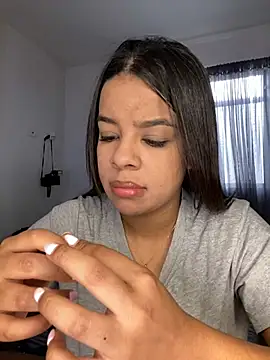 Snapshot of trianawhite chatting on 20, 1, 2025 trianawhite online show from 20, 1, 2025