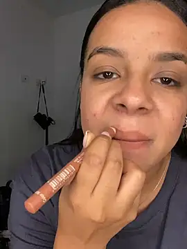 Snapshot of trianawhite chatting on 17, 2, 2025 trianawhite online show from 17, 2, 2025