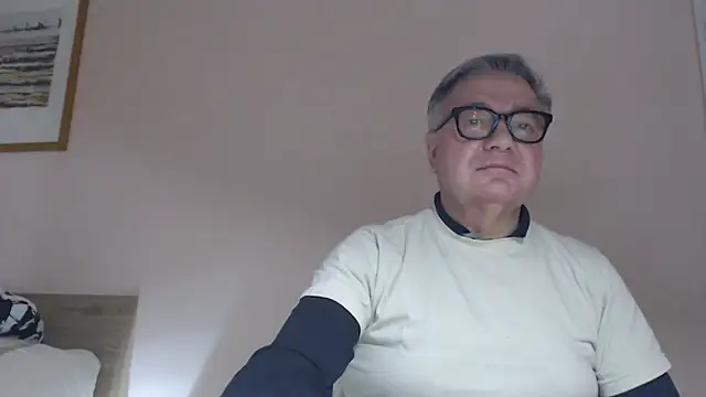 Snapshot of YOU6me chatting on 20, 12, 2025 YOU6me online show from 20, 12, 2025