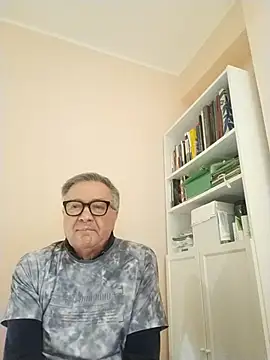 Snapshot of YOU6me chatting on 5, 1, 2026 YOU6me online show from 5, 1, 2026