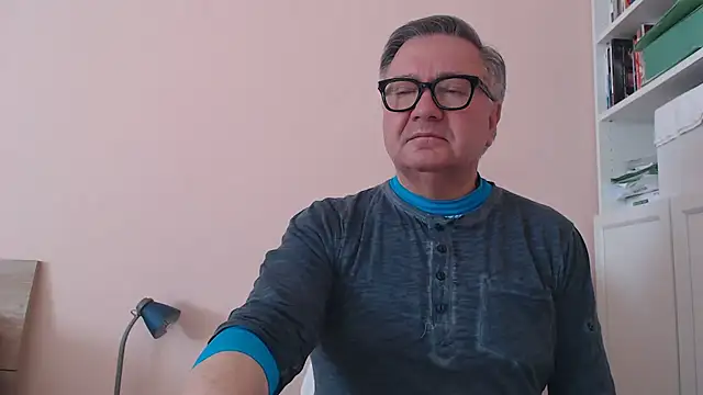 Snapshot of YOU6me chatting on 8, 1, 2026 YOU6me online show from 8, 1, 2026