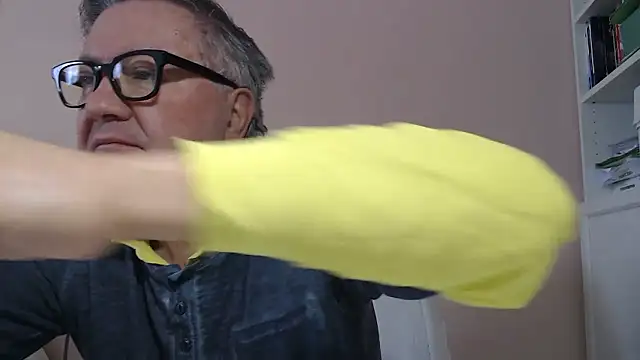 Snapshot of YOU6me chatting on 12, 1, 2026 YOU6me online show from 12, 1, 2026