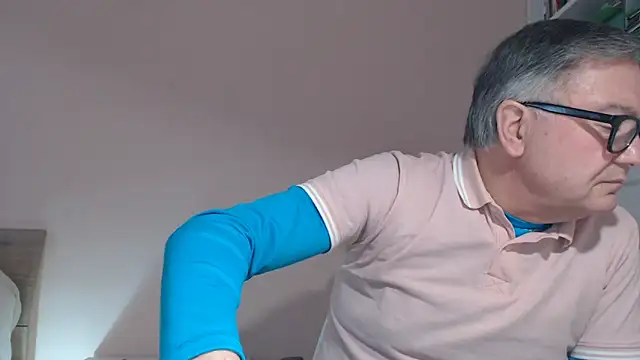 Snapshot of YOU6me chatting on 17, 1, 2026 YOU6me online show from 17, 1, 2026