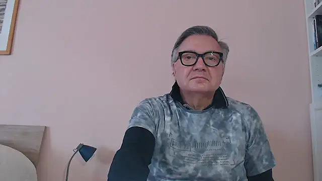 Snapshot of YOU6me chatting on 2, 2, 2026 YOU6me online show from 2, 2, 2026