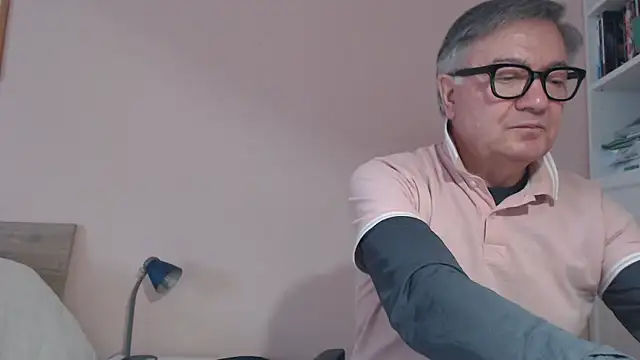 Snapshot of YOU6me chatting on 4, 2, 2026 YOU6me online show from 4, 2, 2026