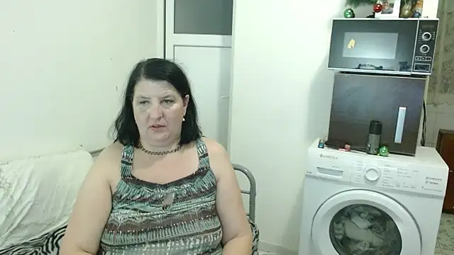 RidemerafSuzana online show from 25, 2, 2025