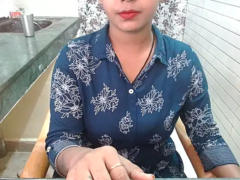 LovingPihu online show from 14, 10, 2025
