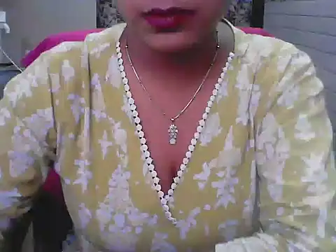 Snapshot of LovingPihu chatting on 5, 6, 2026 LovingPihu online show from 5, 6, 2026