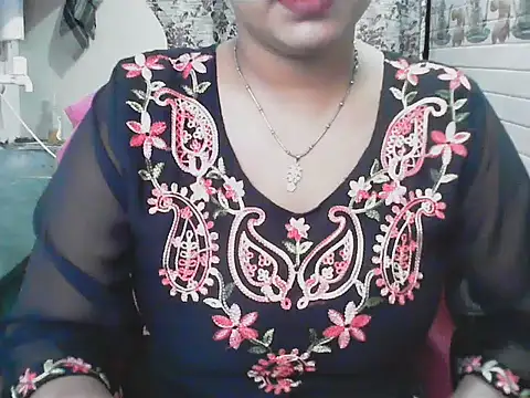 Snapshot of LovingPihu chatting on 12, 6, 2026 LovingPihu online show from 12, 6, 2026