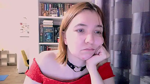 BrattyFoxyGirl online show from 5, 3, 2025