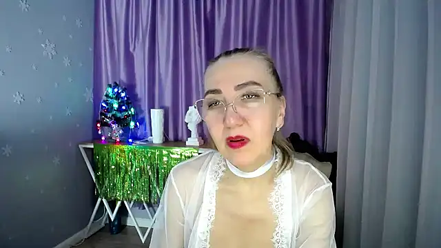 queen a n i online show from 31, 12, 2024