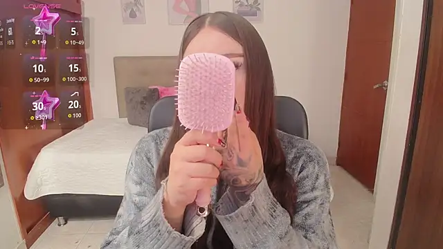 Miley Baker online show from 6, 11, 2025