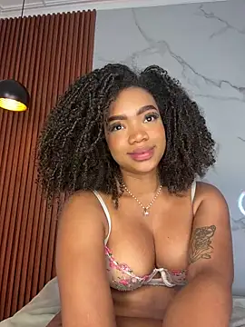 Snapshot of kem_hott chatting on 12, 1, 2025 kem hott online show from 12, 1, 2025