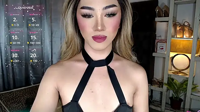 Local Hoelyx online show from 4, 12, 2024