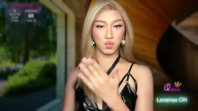 Snapshot of Local_Hoelyx chatting on 6, 5, 2026 Local Hoelyx online show from 6, 5, 2026