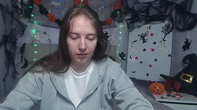 Snapshot of KaleyReed chatting on 22, 10, 2025 KaleyReed online show from 22, 10, 2025