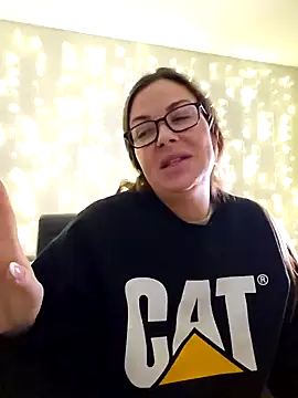 Snapshot of RebeccaXO_ chatting on 11, 12, 2024 RebeccaXO online show from 11, 12, 2024