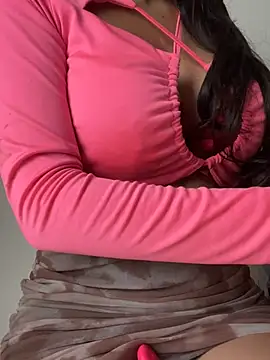 Snapshot of DulceMya6 chatting on 7, 7, 2026 DulceMya6 online show from 7, 7, 2026