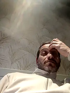 Snapshot of maxbigol chatting on 1, 12, 2024 maxbigol online show from 1, 12, 2024