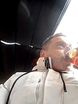 Snapshot of maxbigol chatting on 7, 12, 2024 maxbigol online show from 7, 12, 2024