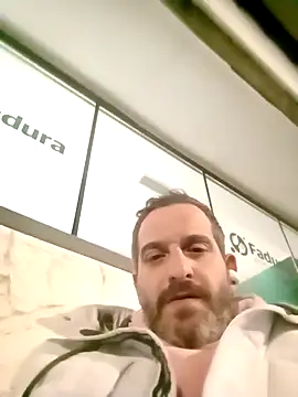 Snapshot of maxbigol chatting on 8, 1, 2025 maxbigol online show from 8, 1, 2025