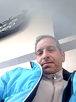 Snapshot of maxbigol chatting on 9, 3, 2025 maxbigol online show from 9, 3, 2025