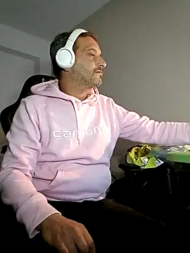 Snapshot of maxbigol chatting on 28, 9, 2025 maxbigol online show from 28, 9, 2025