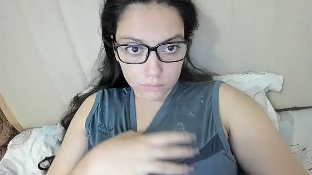 Snapshot of roniewester chatting on 24, 9, 2025 roniewester online show from 24, 9, 2025
