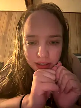 Snapshot of camandlilly422 chatting on 22, 11, 2025 camandlilly422 online show from 22, 11, 2025