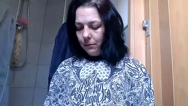 LaraLoviaAndFriends online show from 8, 3, 2025