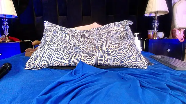 shelsyloreds online show from 3, 3, 2025