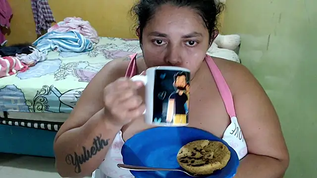 Snapshot of yulieth_bbw chatting on 8, 7, 2026 yulieth bbw online show from 8, 7, 2026